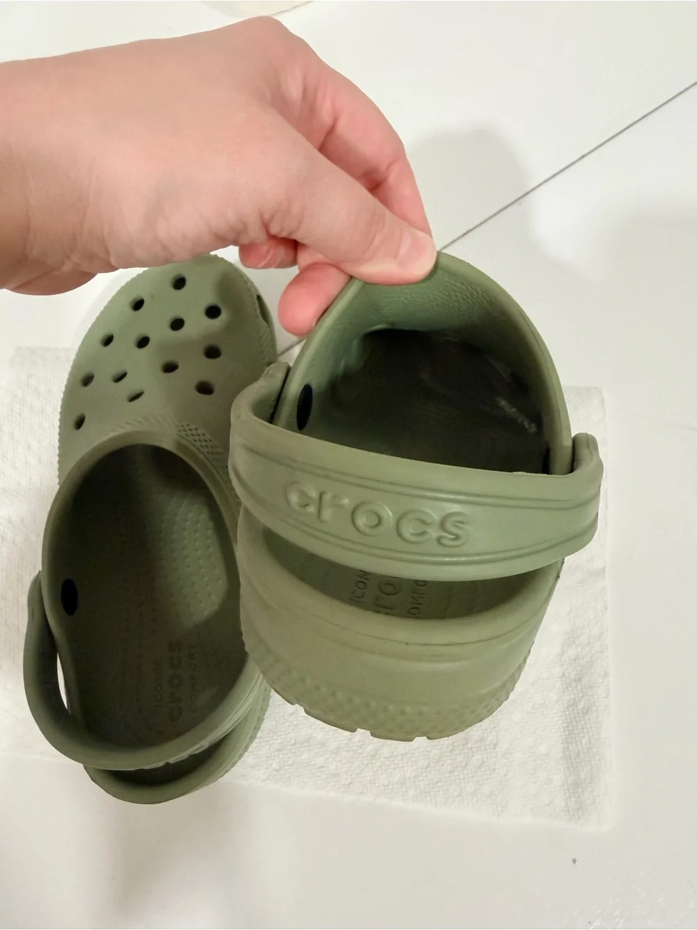 Kids Olive Green Lightweight Clog Sandals size 13